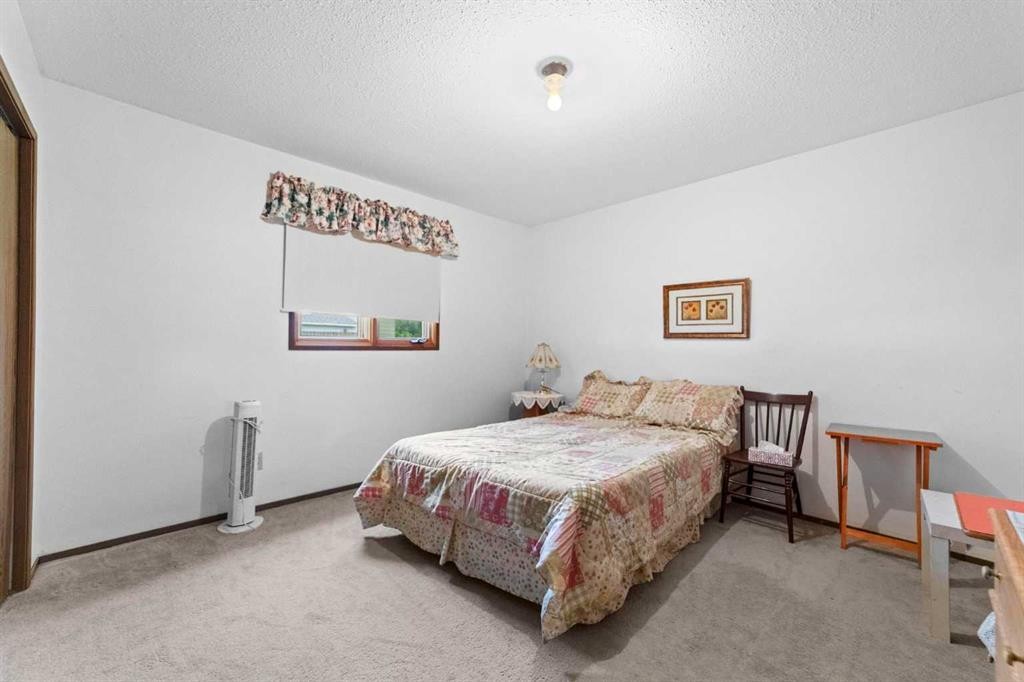 5205 48 Avenue, Sedgewick, AB - Indoor Photo Showing Bedroom
