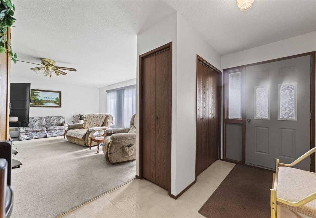 5205 48 Avenue, Sedgewick, AB - Indoor