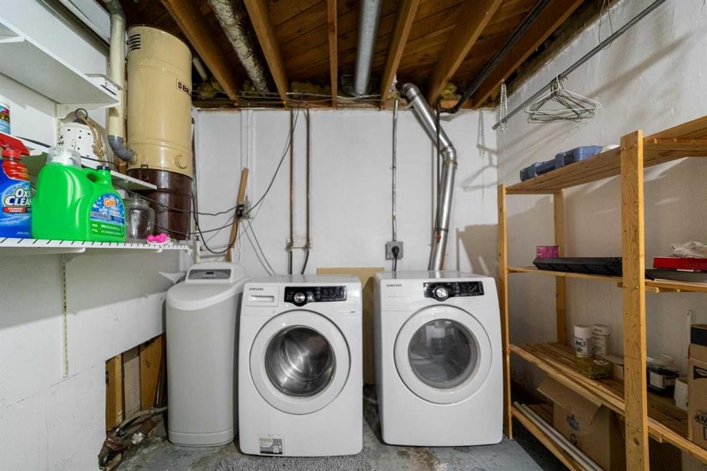 4910 57 Street, Killam, AB - Indoor Photo Showing Laundry Room