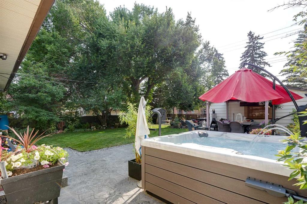 9111 Fairmount Drive Se, Calgary, AB - Outdoor