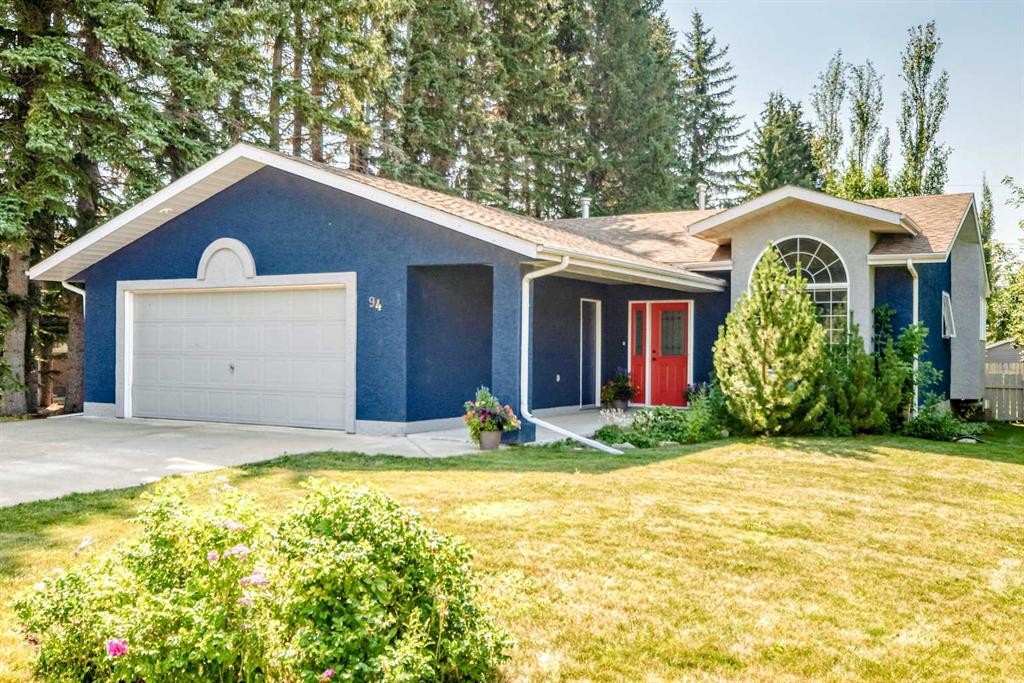 94 Hathaway Lane, Lacombe, AB - Outdoor