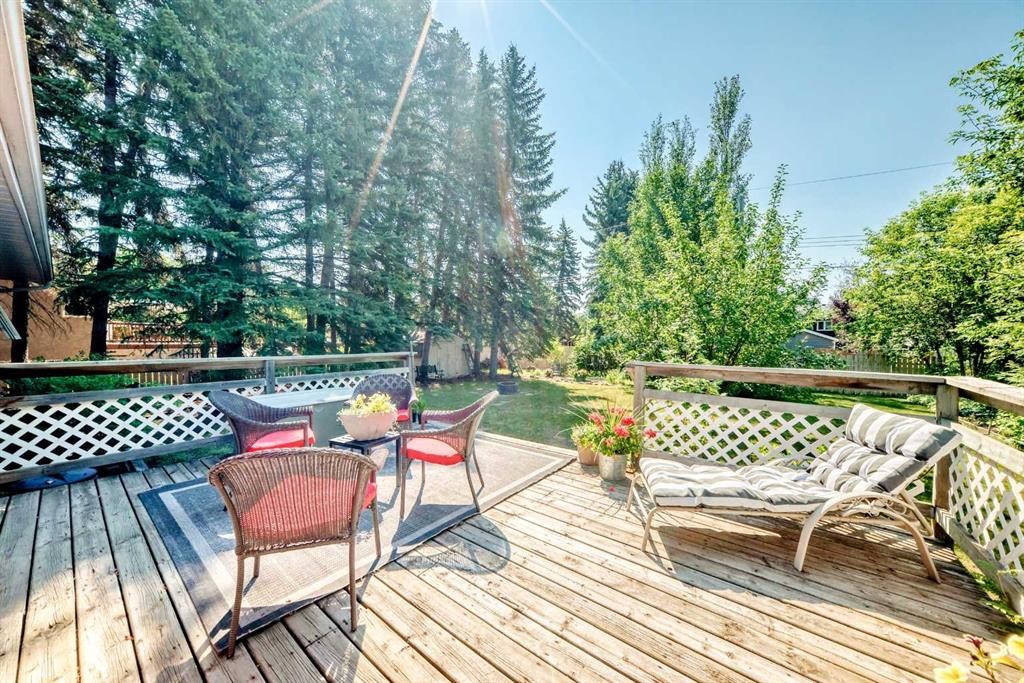 94 Hathaway Lane, Lacombe, AB - Outdoor With Deck Patio Veranda