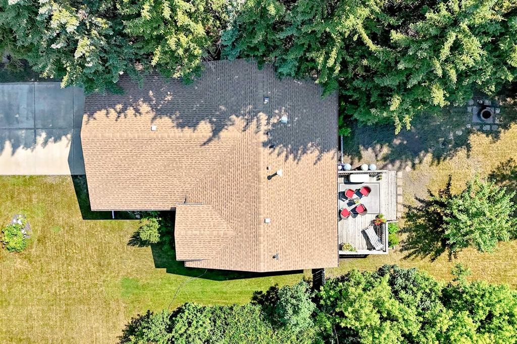 94 Hathaway Lane, Lacombe, AB - Outdoor