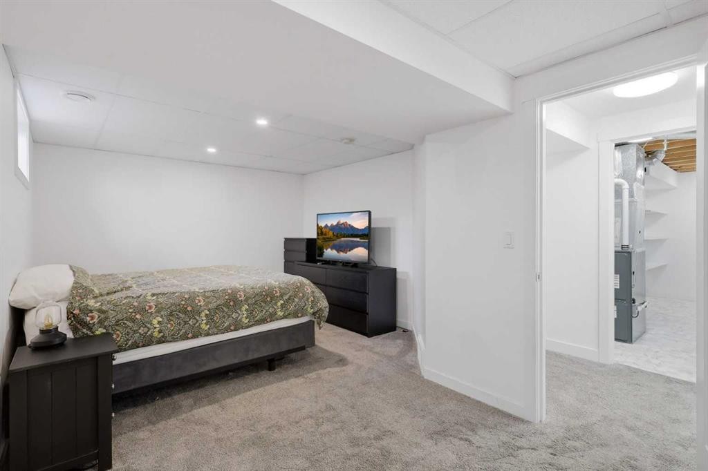 36 Anders Street, Red Deer, AB - Indoor Photo Showing Bedroom