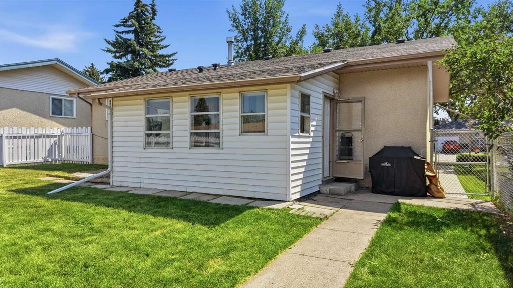36 Anders Street, Red Deer, AB - Outdoor With Exterior