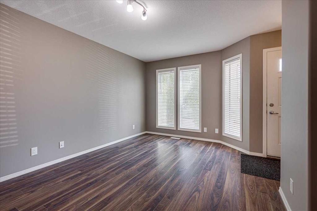 406-30 Carleton Avenue, Red Deer, AB - Indoor Photo Showing Other Room
