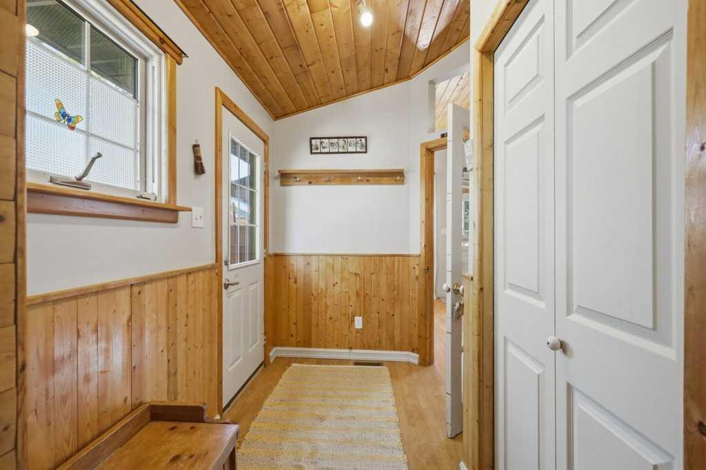 5127 50 A Avenue, Sylvan Lake, AB - Indoor Photo Showing Other Room