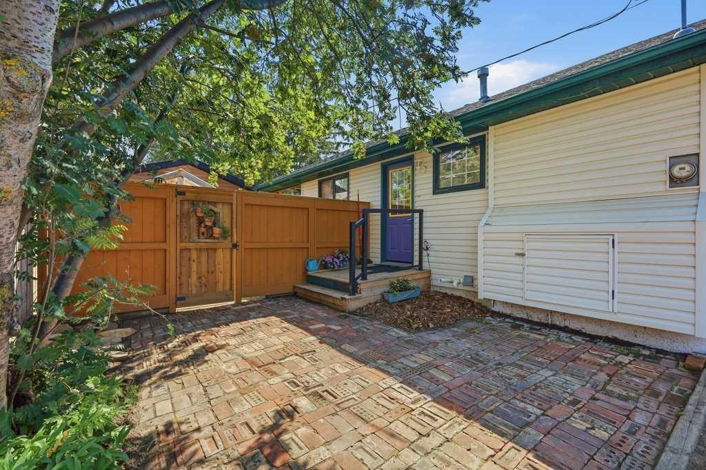5127 50 A Avenue, Sylvan Lake, AB - Outdoor With Exterior