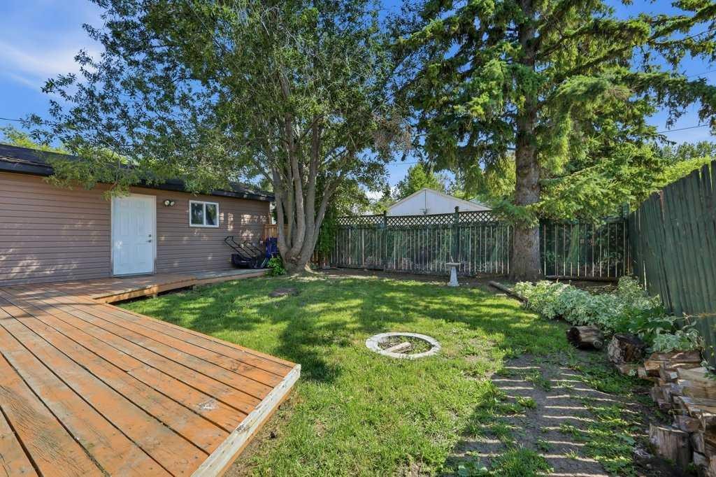 5127 50 A Avenue, Sylvan Lake, AB - Outdoor