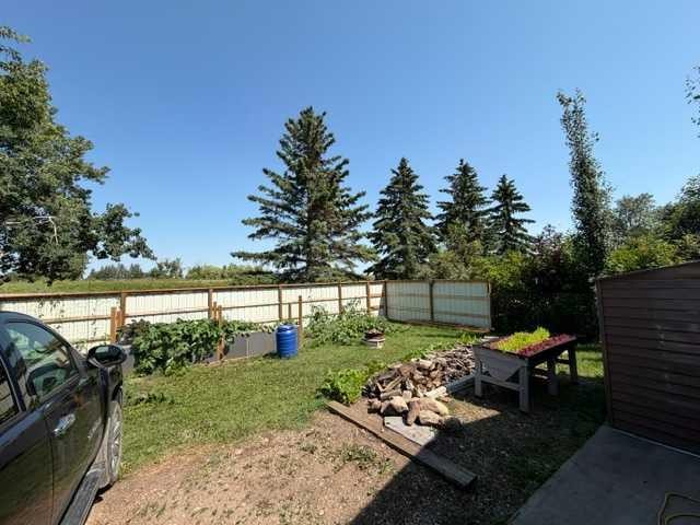 5412 49 A Avenue, Alix, AB - Outdoor