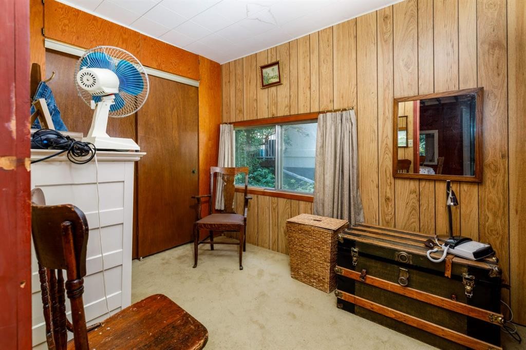 48-40422 Range Road 10, Gull Lake, AB - Indoor Photo Showing Other Room