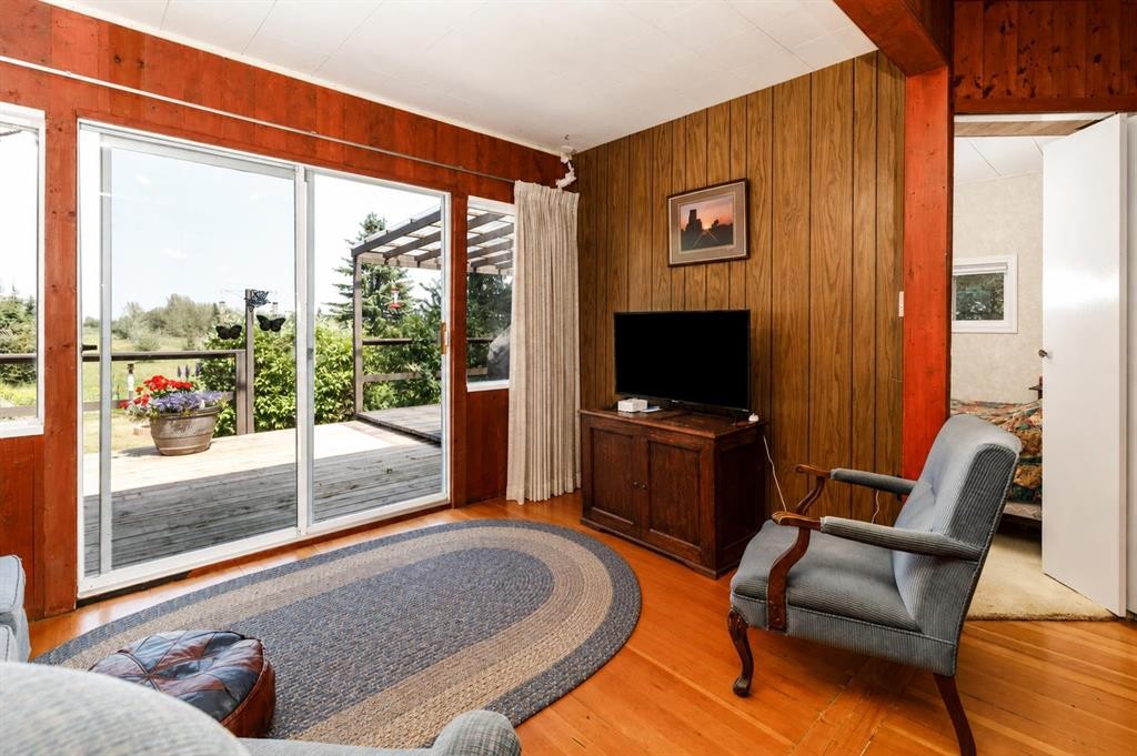 48-40422 Range Road 10, Gull Lake, AB - Indoor