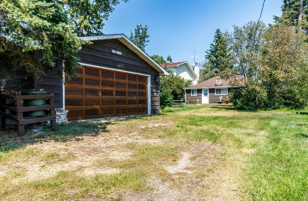 48-40422 Range Road 10, Gull Lake, AB - Outdoor