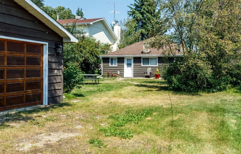 48-40422 Range Road 10, Gull Lake, AB - Outdoor
