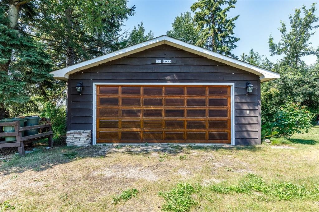 48-40422 Range Road 10, Gull Lake, AB - Outdoor