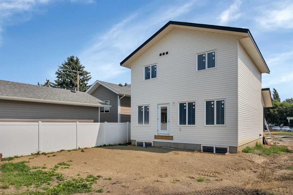 5416 55 Street, Lacombe, AB - Outdoor With Exterior
