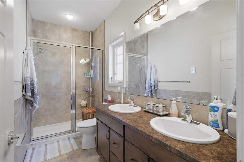 447 Summer Crescent, Rural Ponoka County, AB - Indoor Photo Showing Bathroom