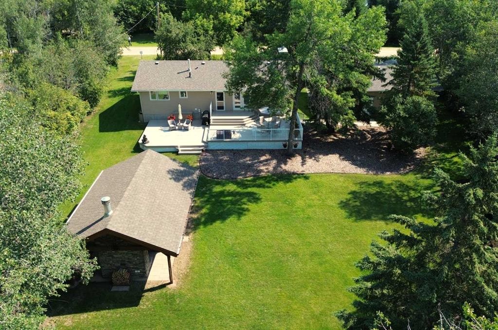 402 East Puffin Street, Pelican Point, AB - Outdoor With Deck Patio Veranda