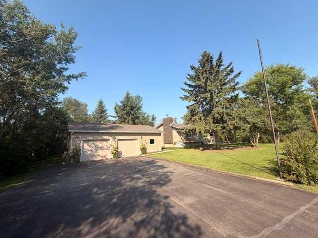 402 East Puffin Street, Pelican Point, AB - Outdoor