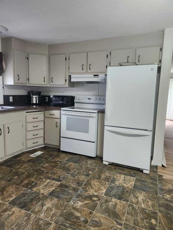 14 Parkview Avenue, Red Deer, AB