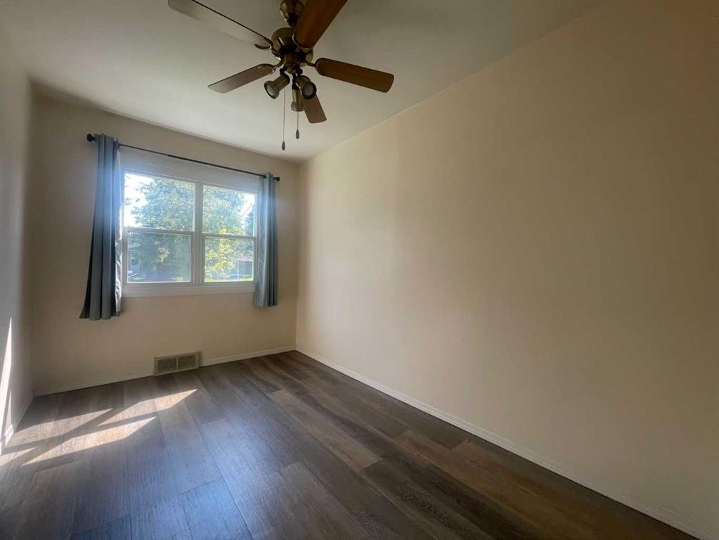 5306 50 Street, Camrose, AB - Indoor Photo Showing Other Room