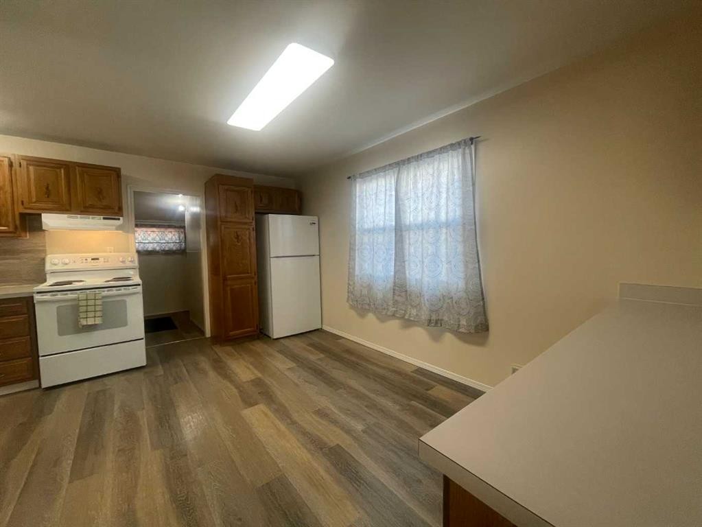 5306 50 Street, Camrose, AB - Indoor Photo Showing Kitchen
