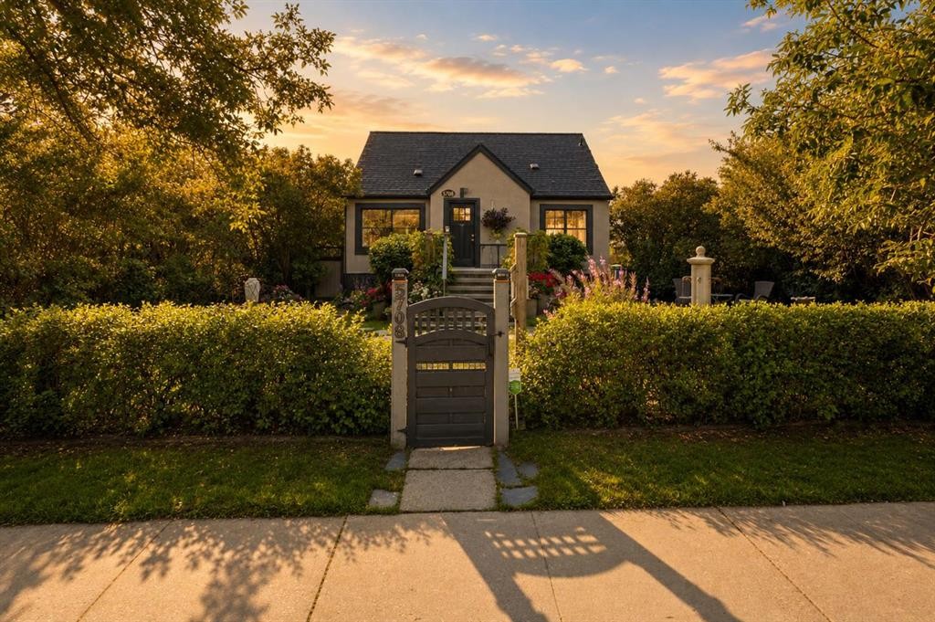 5708 45 Avenue, Red Deer, AB - Outdoor