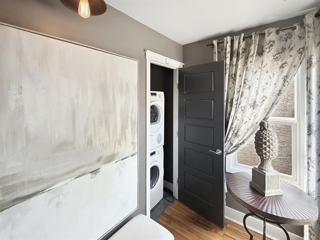 5708 45 Avenue, Red Deer, AB - Indoor Photo Showing Laundry Room