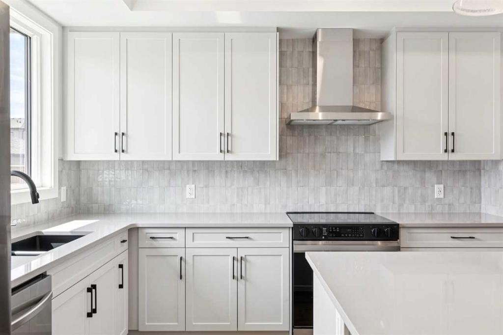 49 Silverton Glen Way Sw, Calgary, AB - Indoor Photo Showing Kitchen With Upgraded Kitchen