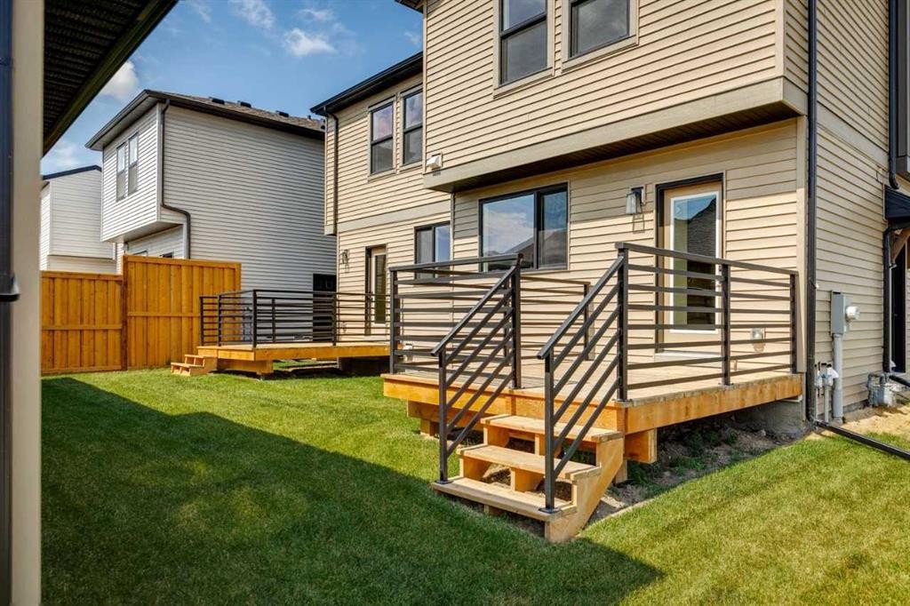 49 Silverton Glen Way Sw, Calgary, AB - Outdoor