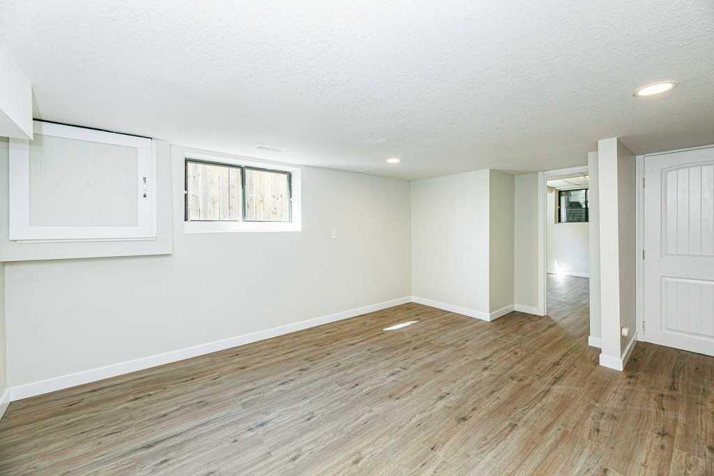 14 Eagle Road, Lacombe, AB - Indoor Photo Showing Other Room