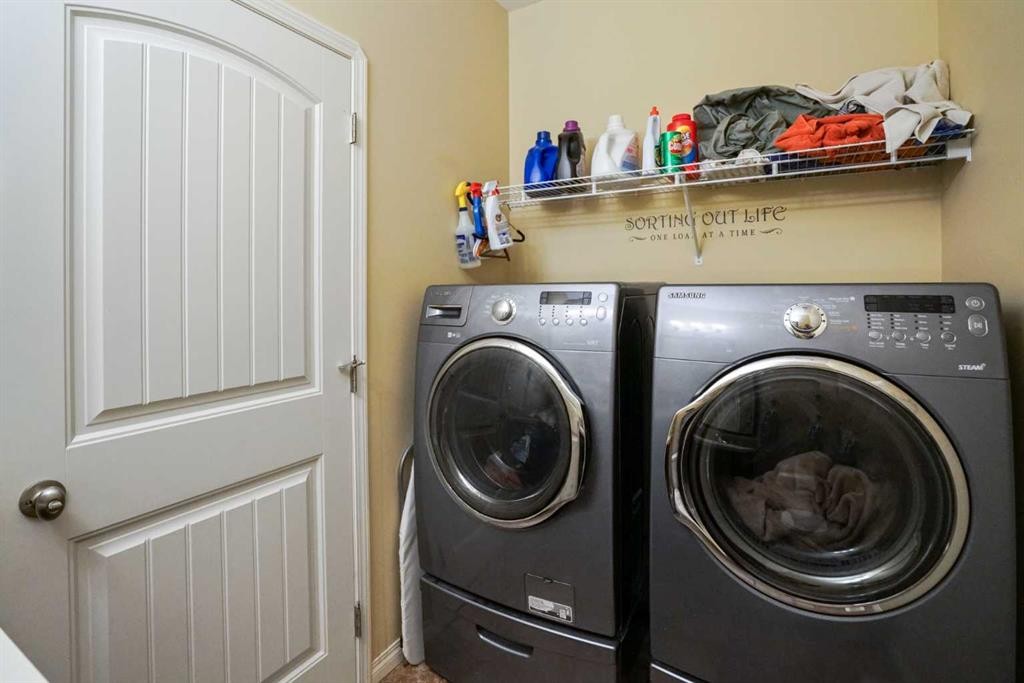 2502 Valleyview Drive, Camrose, AB - Indoor Photo Showing Laundry Room