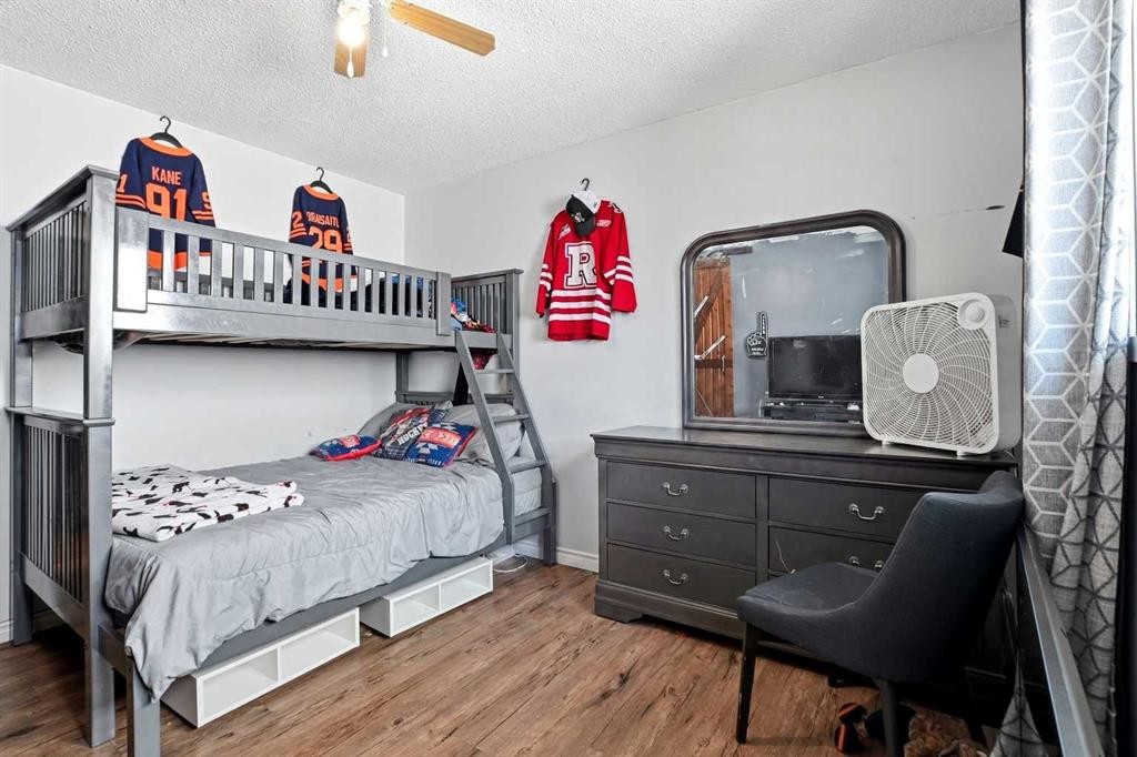 4803 47 Street, Rocky Mountain House, AB - Indoor Photo Showing Bedroom