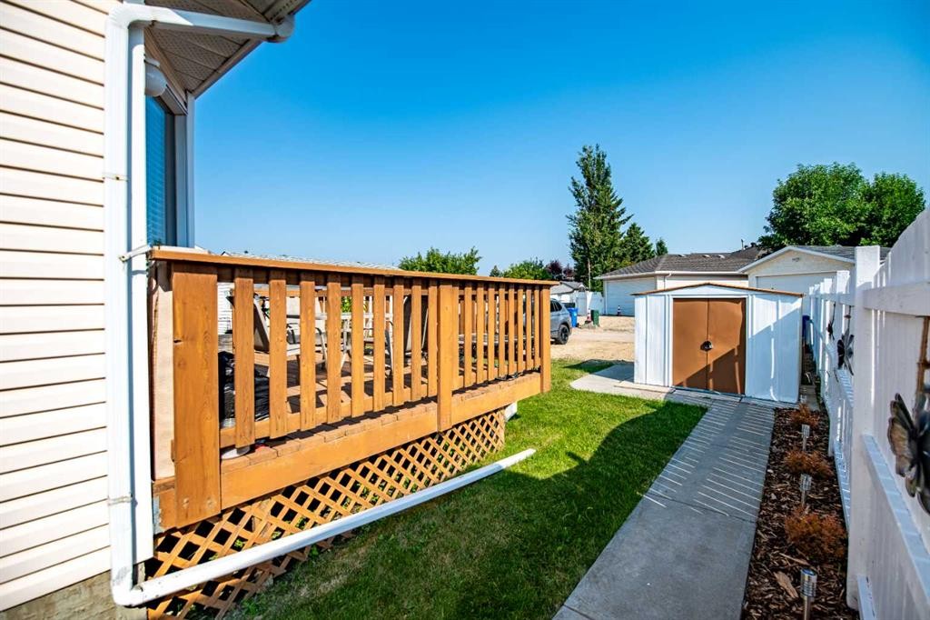 78 Duston Street, Red Deer, AB - Outdoor