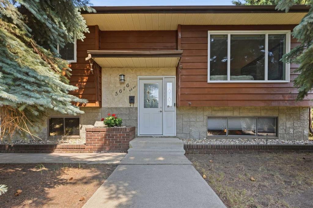 5616 45Th Street, Innisfail, AB - Outdoor