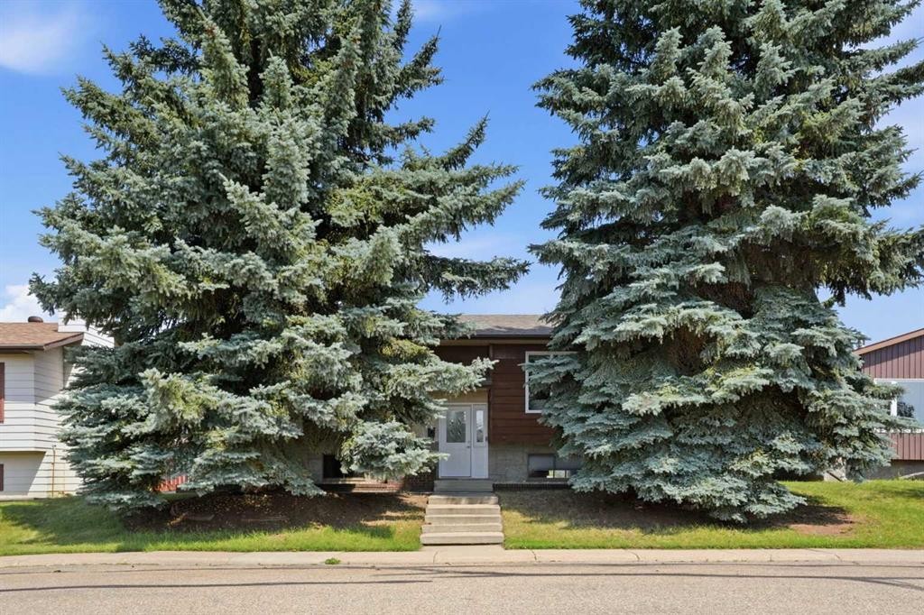 5616 45Th Street, Innisfail, AB - Outdoor