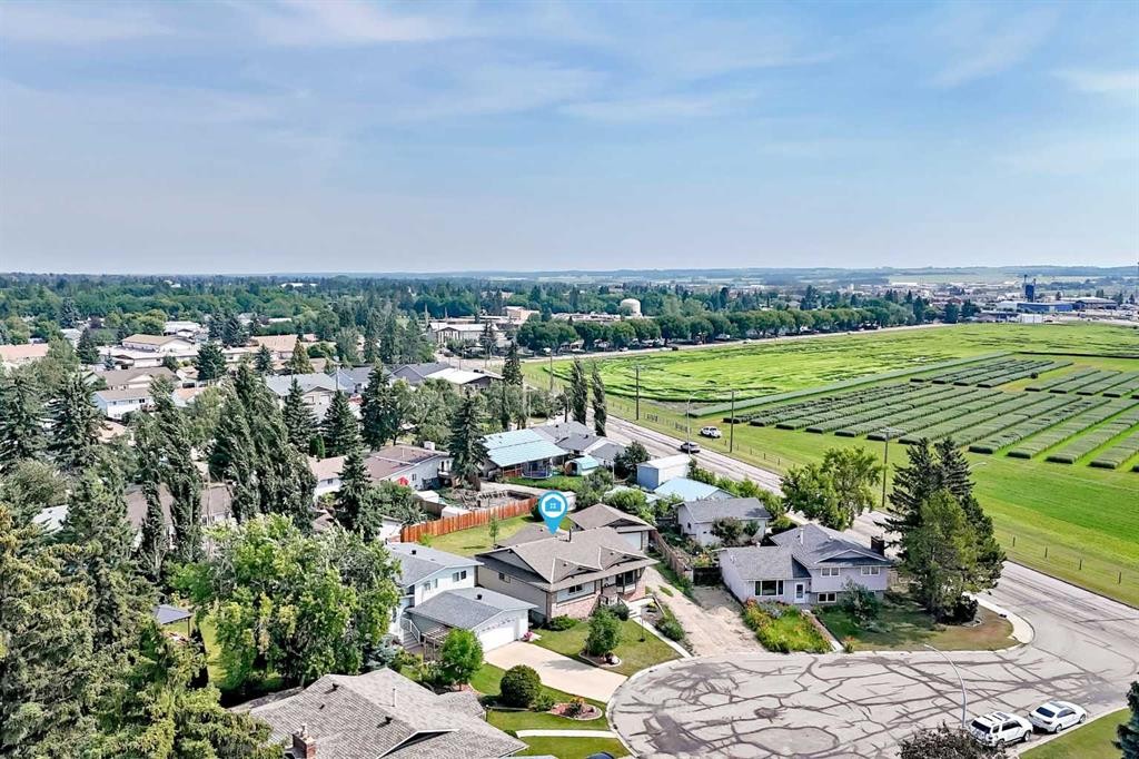 3 43 Avenue Close, Lacombe, AB - Outdoor With View