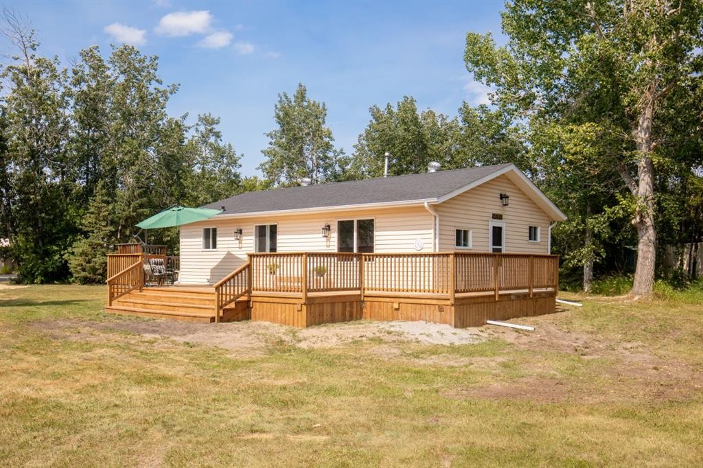 56 Lakeview Avenue, Gull Lake, AB - Outdoor With Deck Patio Veranda