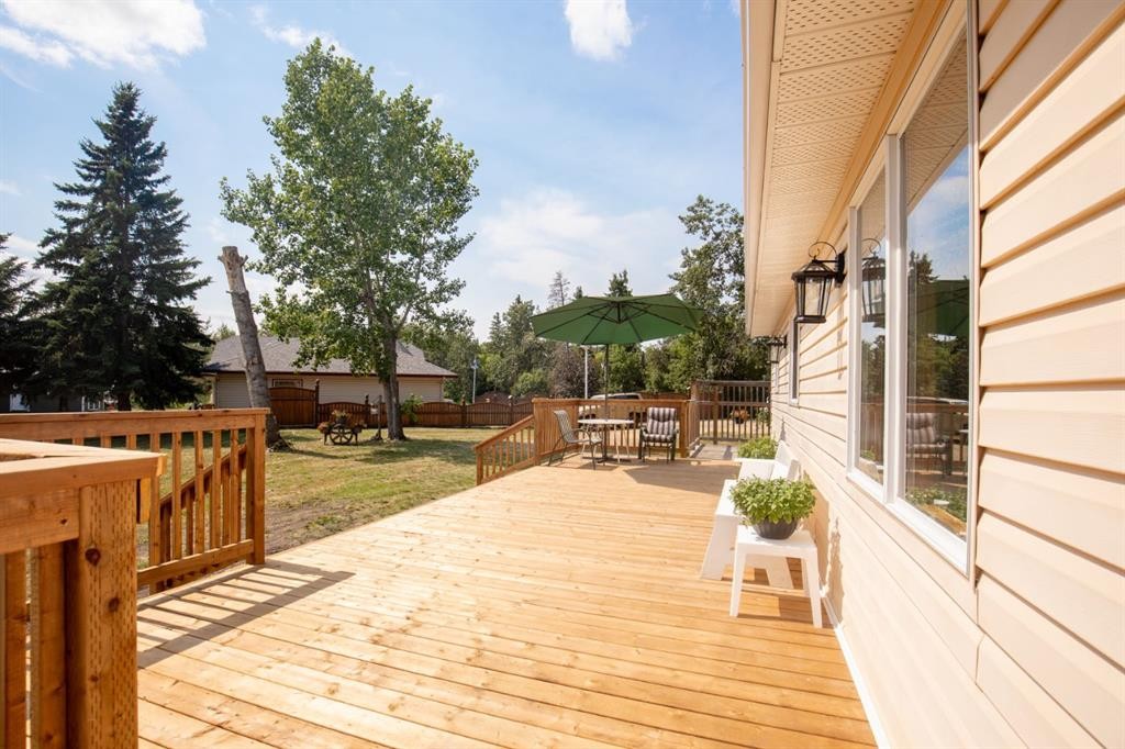 56 Lakeview Avenue, Gull Lake, AB - Outdoor With Deck Patio Veranda