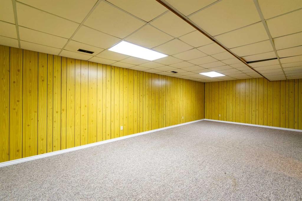 5005 53 Street, Castor, AB - Indoor Photo Showing Other Room