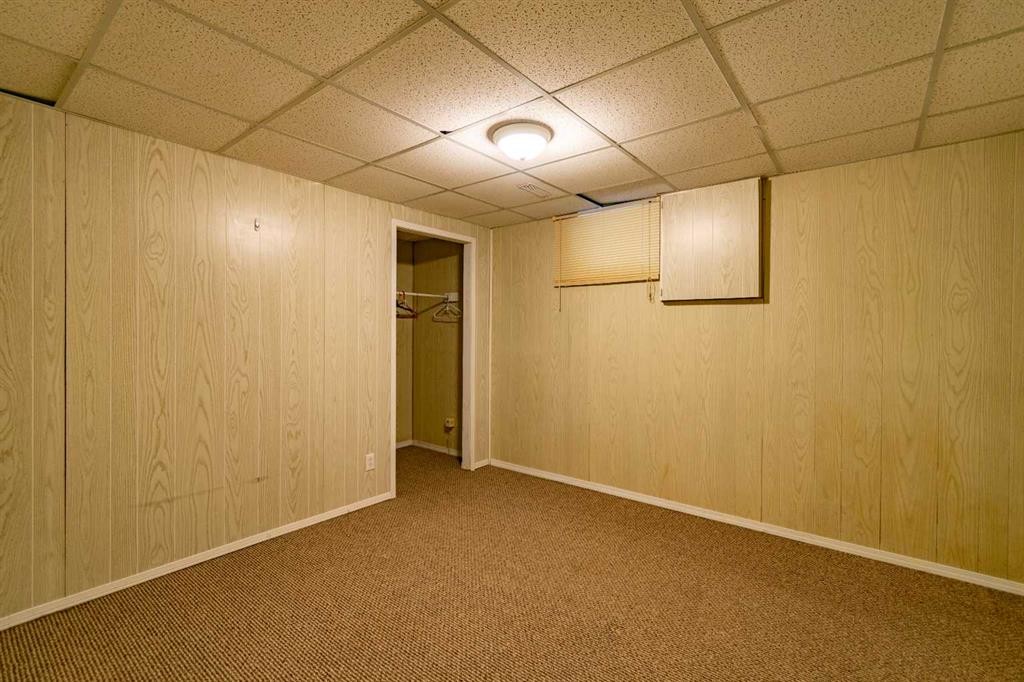 5005 53 Street, Castor, AB - Indoor Photo Showing Other Room