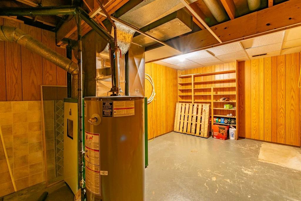 5005 53 Street, Castor, AB - Indoor Photo Showing Basement