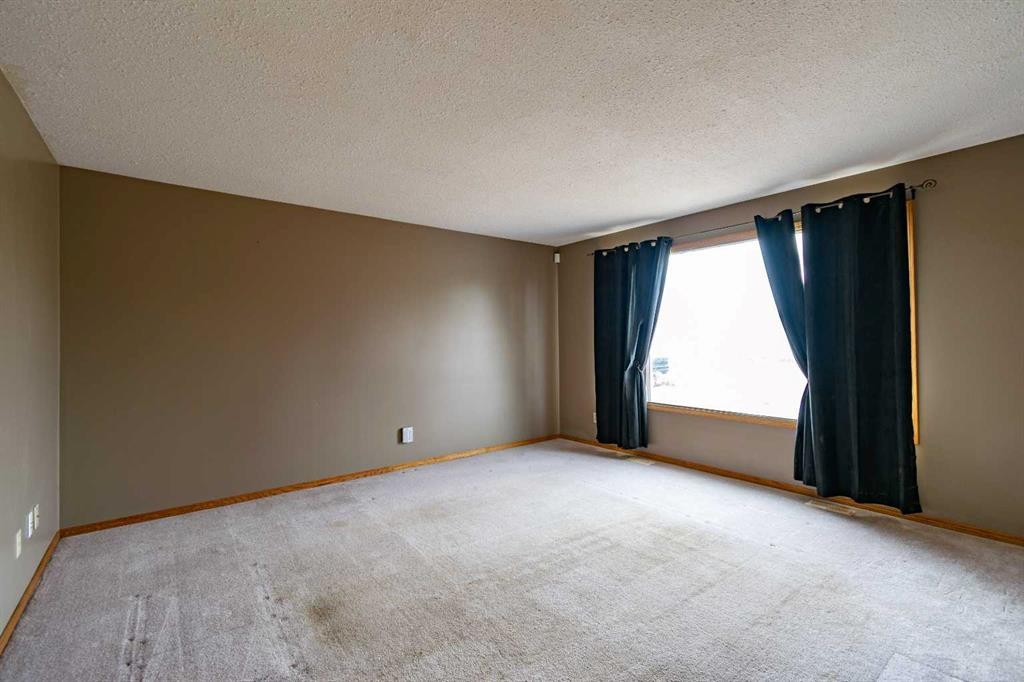 5005 53 Street, Castor, AB - Indoor Photo Showing Other Room