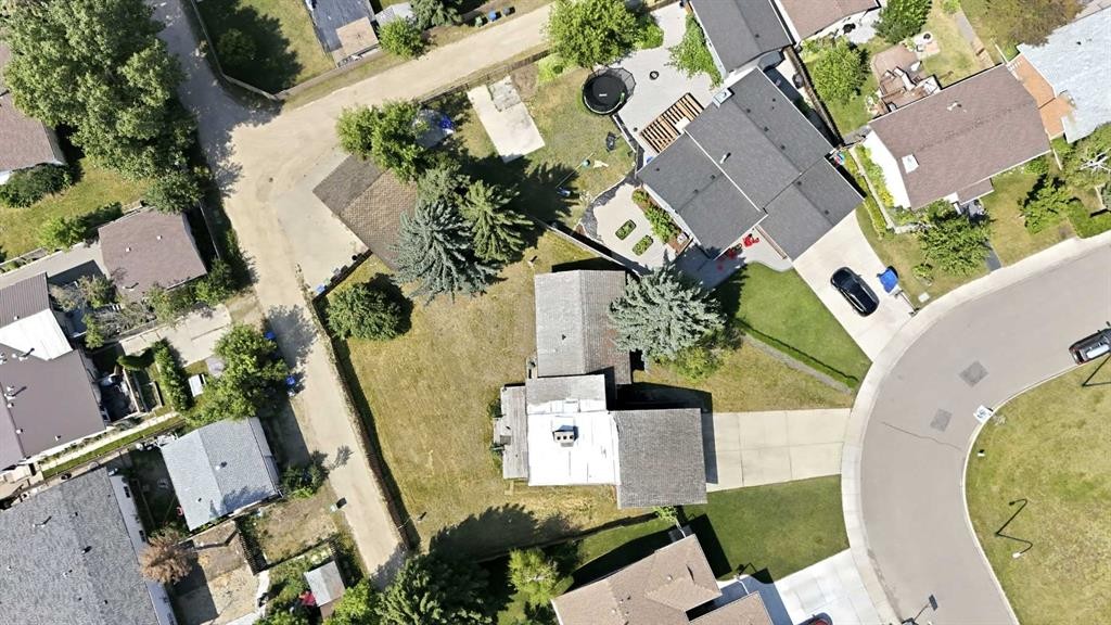 24 Brookes Crescent, Red Deer, AB - With View