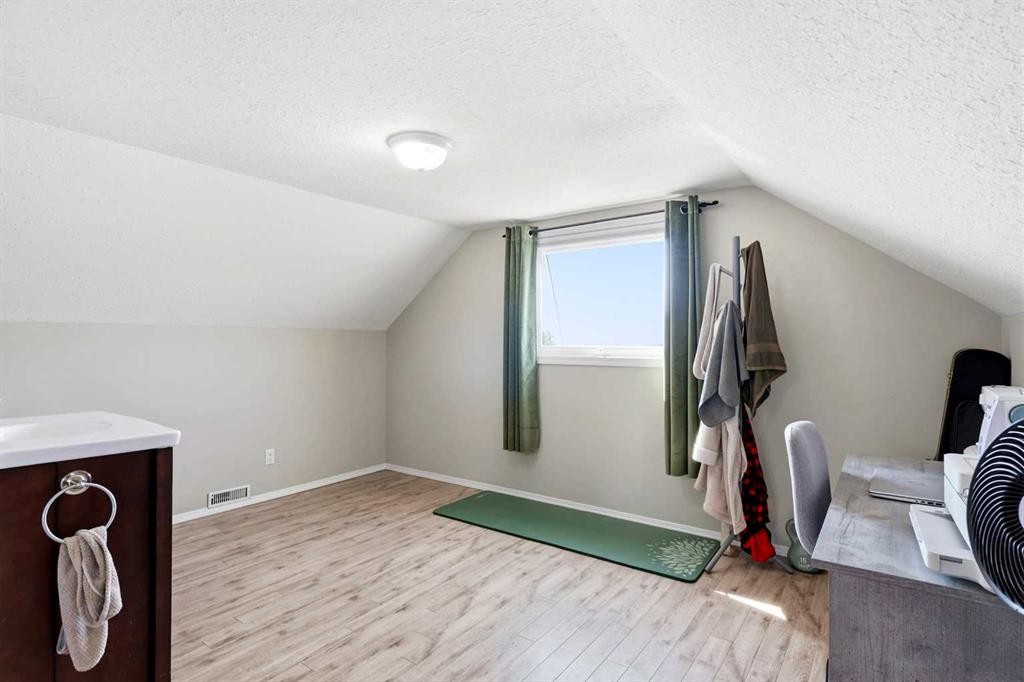 17-829 20 Street, Spruce View, AB - Indoor