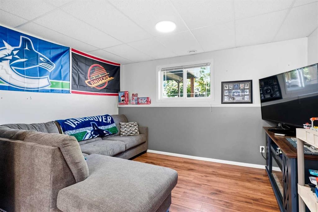 17-829 20 Street, Spruce View, AB - Indoor
