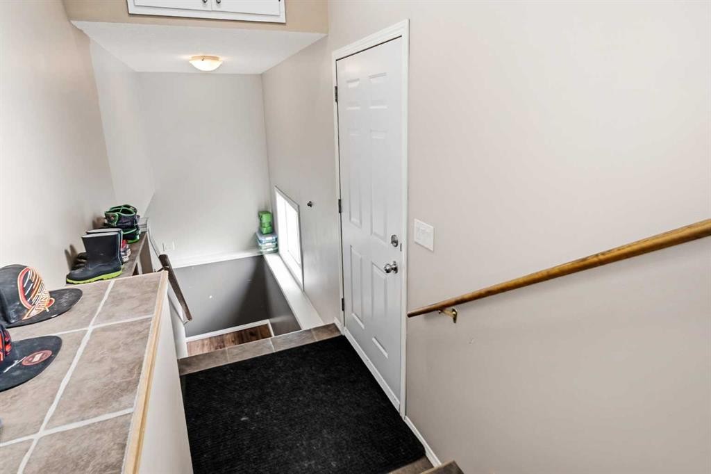 17-829 20 Street, Spruce View, AB - Indoor Photo Showing Other Room