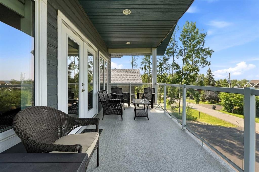 707 Elk Street, Sunbreaker Cove, AB - Outdoor With Deck Patio Veranda With Exterior