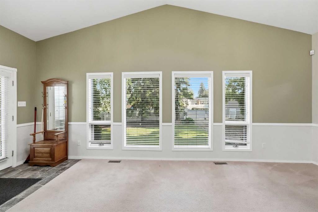 8 Sydney Close, Red Deer, AB - Indoor Photo Showing Other Room
