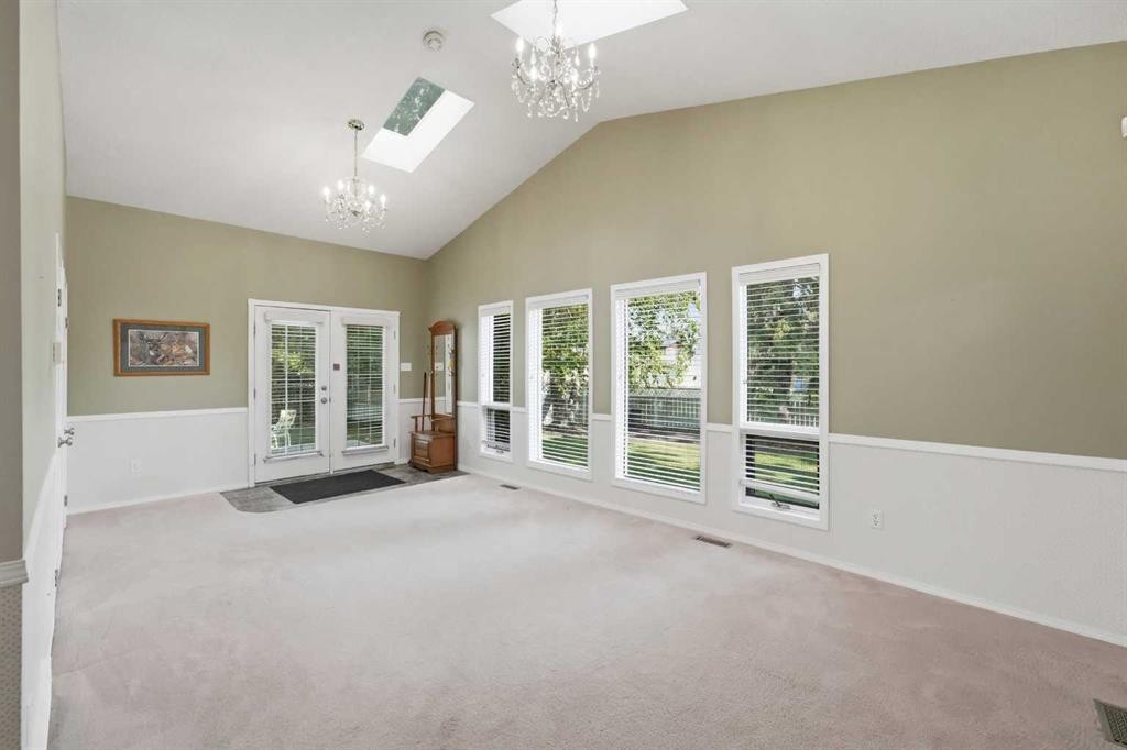 8 Sydney Close, Red Deer, AB - Indoor Photo Showing Other Room